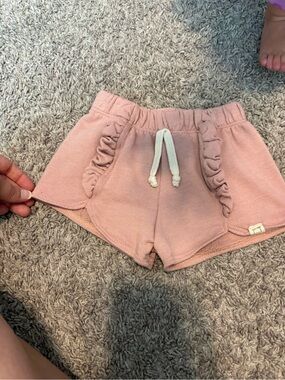 Kids Pink Ruffle Trim Drawstring Shorts // Lulu & Roo // size 4T